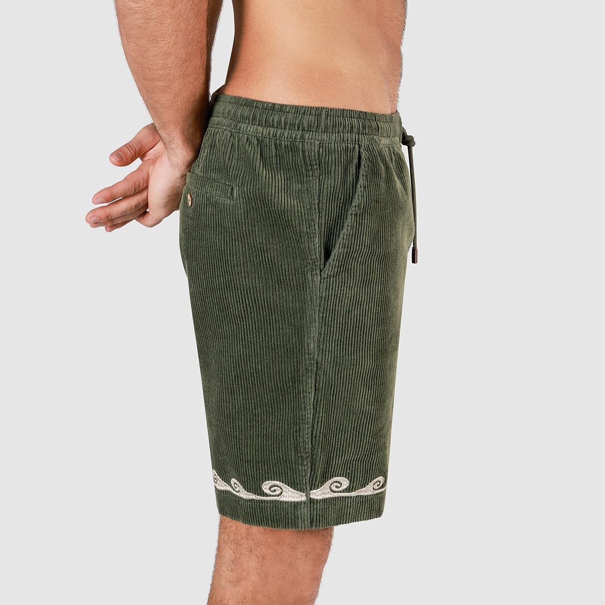 Cord Shorts in Olive