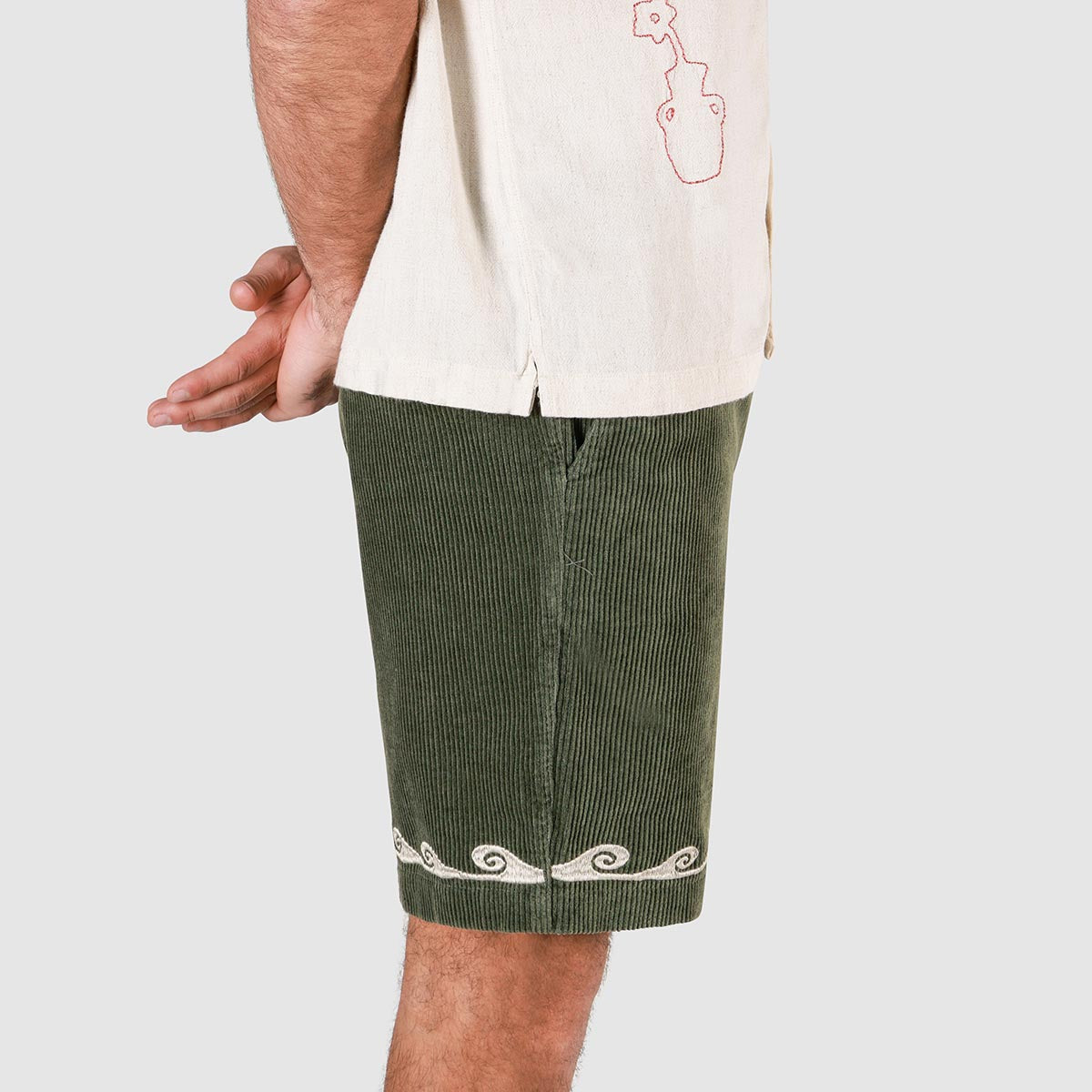 Cord Shorts in Olive