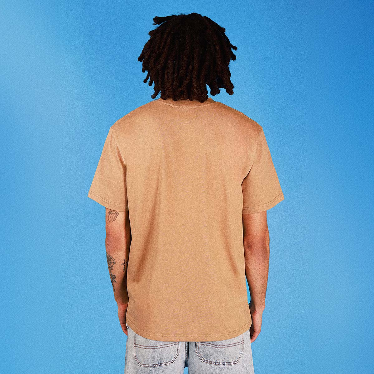 Yeah Nah Slang Tee in Mocha