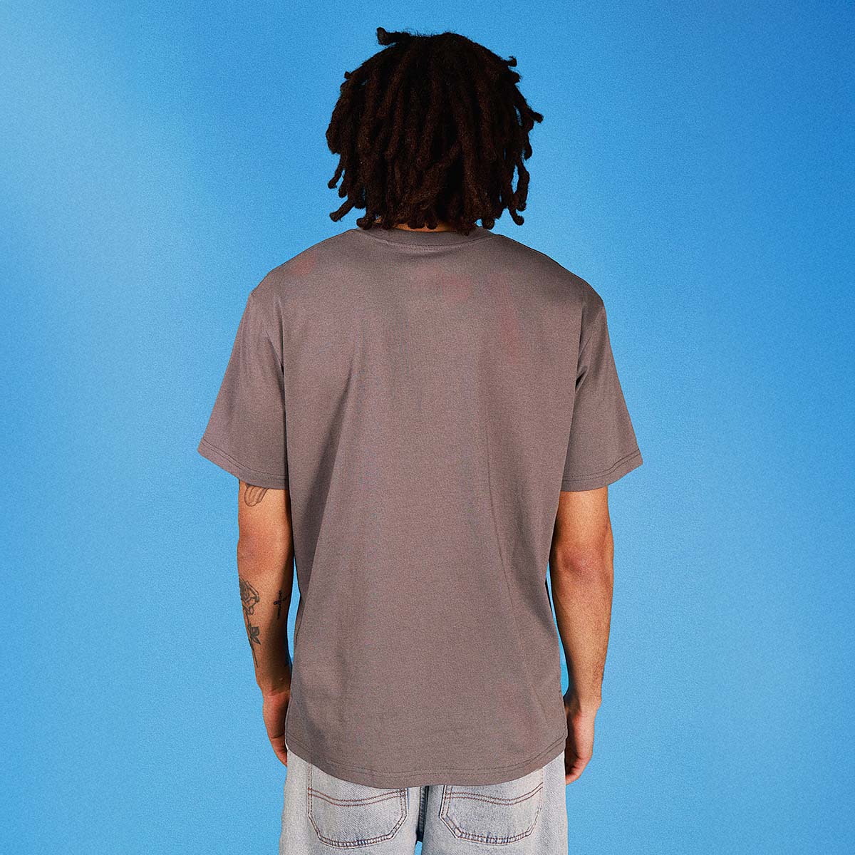 Yeah Nah Slang Tee in Charcoal