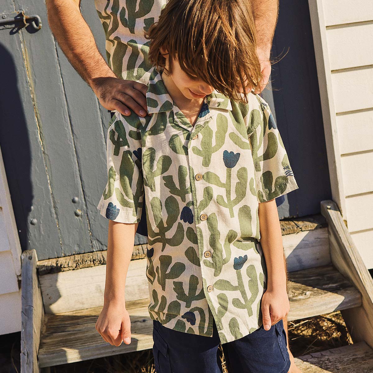 Pablo Prickles Kids Holiday Shirt in Ecru