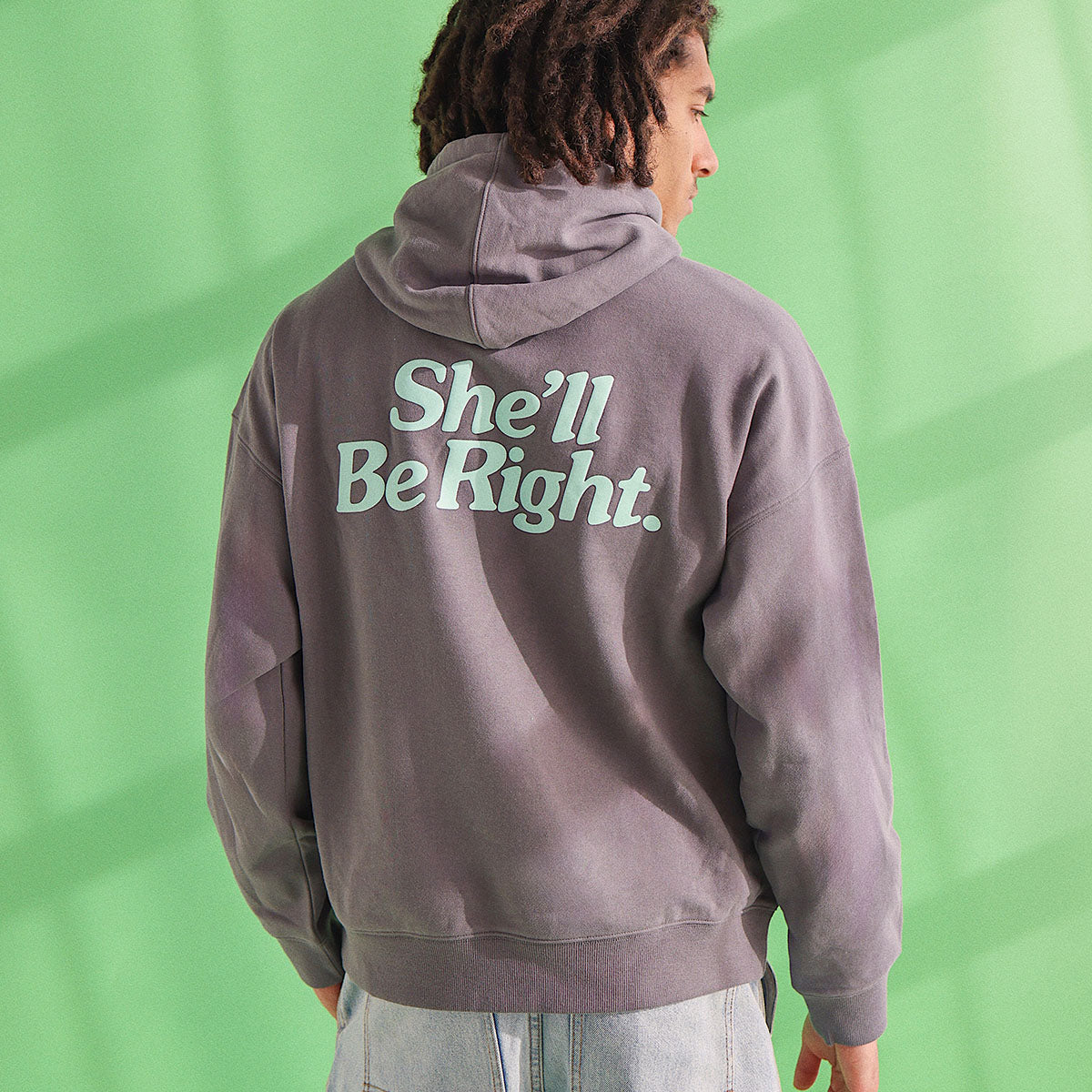 She'll Be Right Slang Hoodie In Charcoal